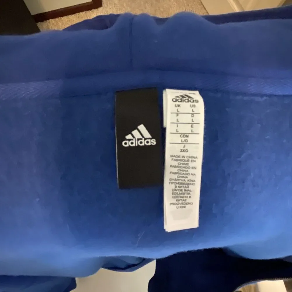 adidas small pull